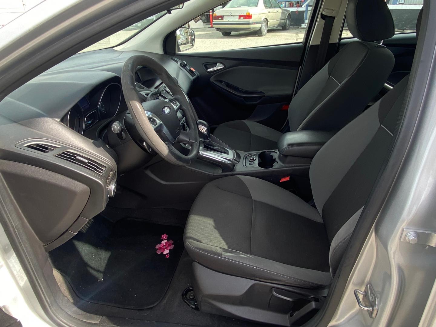 2013 Ford Focus (1FADP3F28DL) , AUTOMATIC transmission, located at 44356 Date Ave., Lancaster, CA, 93534, (661) 945-6555, 34.688919, -118.139374 - Photo#1